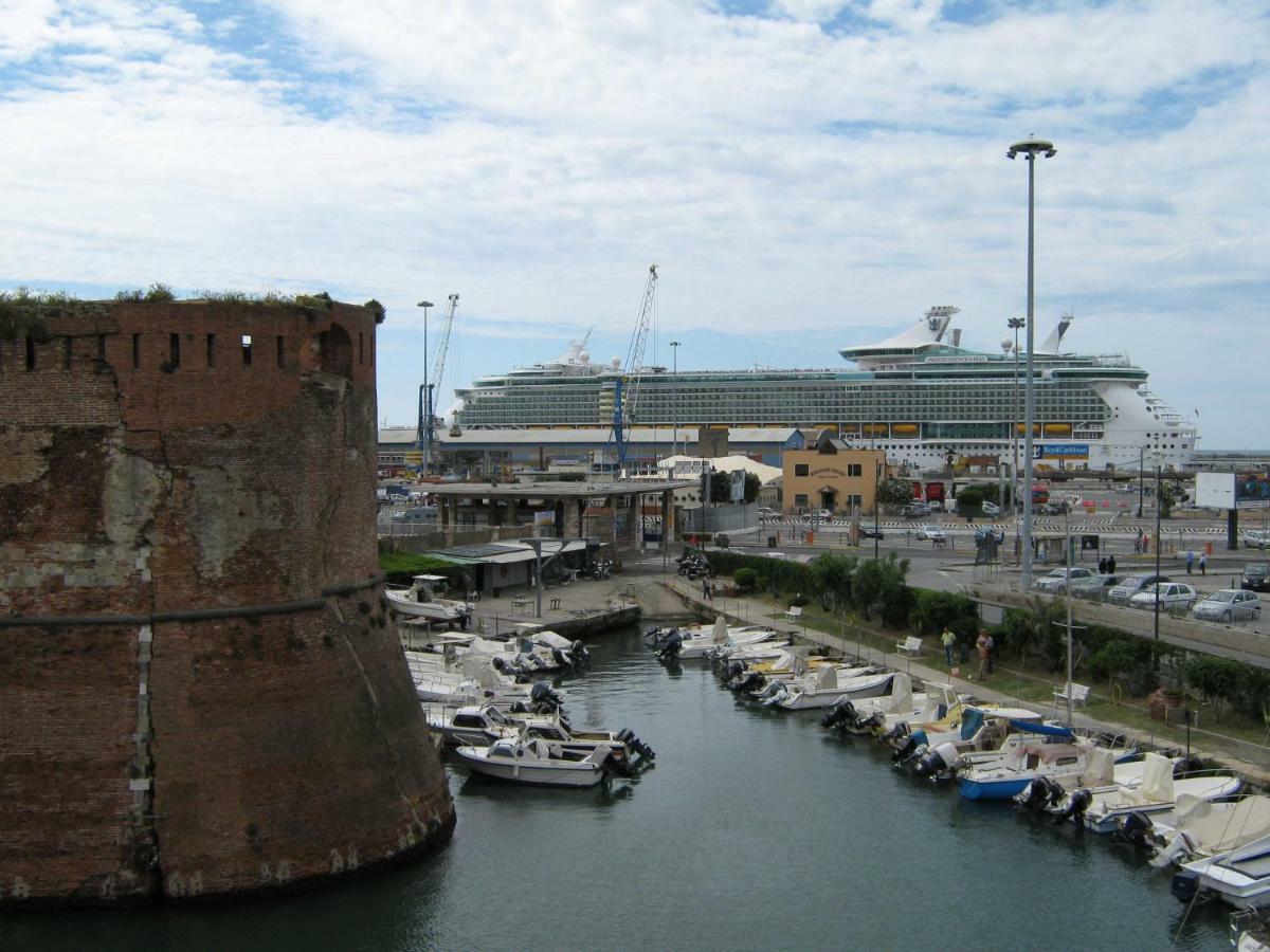 Hotel Houston Livorno - Struttura Esclusivamente Turistica - Not For Business Or Workers Eksteriør bilde