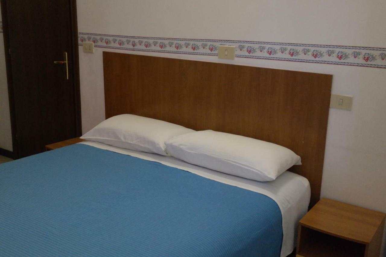 Hotel Houston Livorno - Struttura Esclusivamente Turistica - Not For Business Or Workers Eksteriør bilde